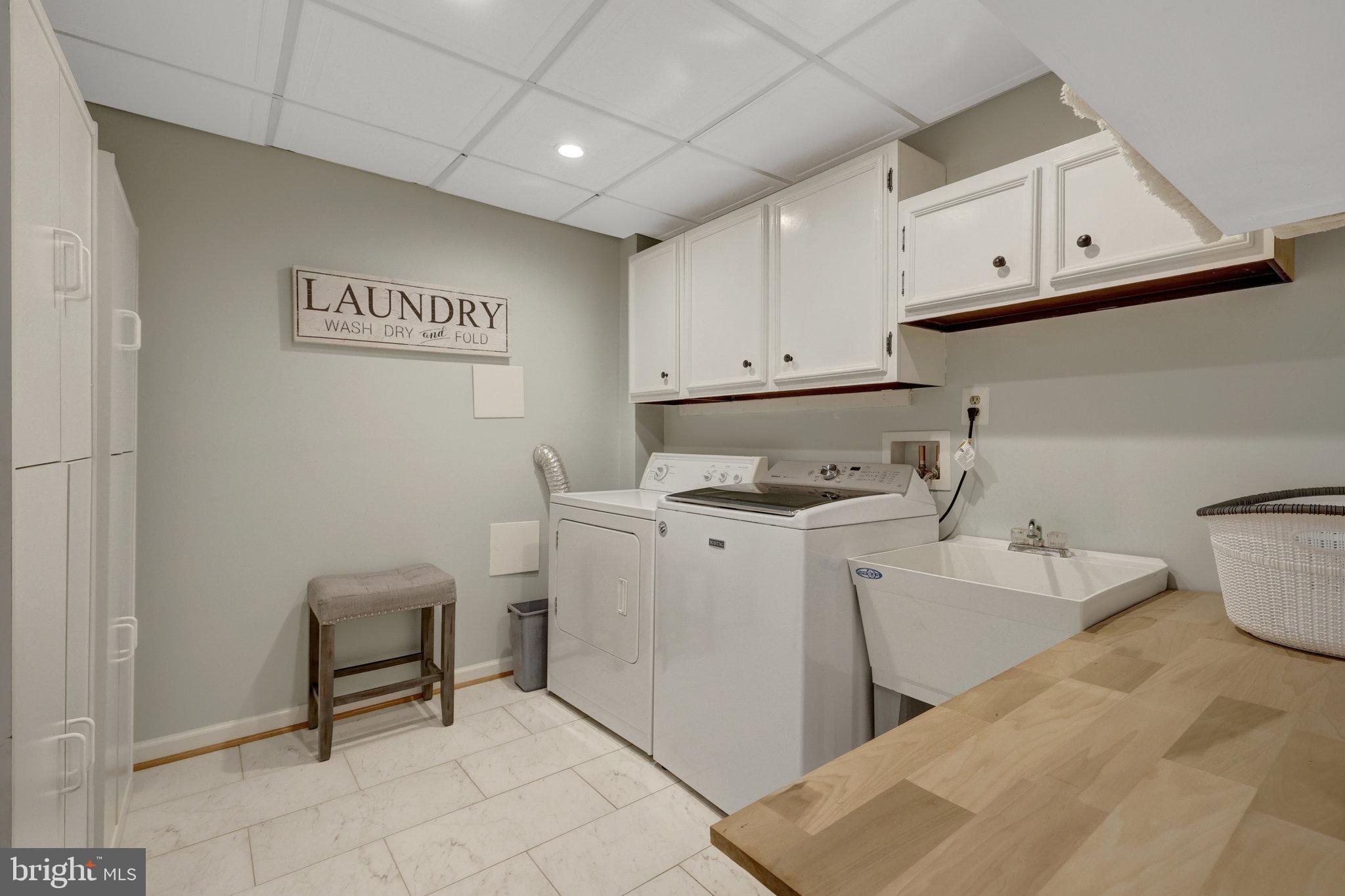 3819 Acosta Road Fairfax, VA 22031 - Photo 51 of 74 Laundry room