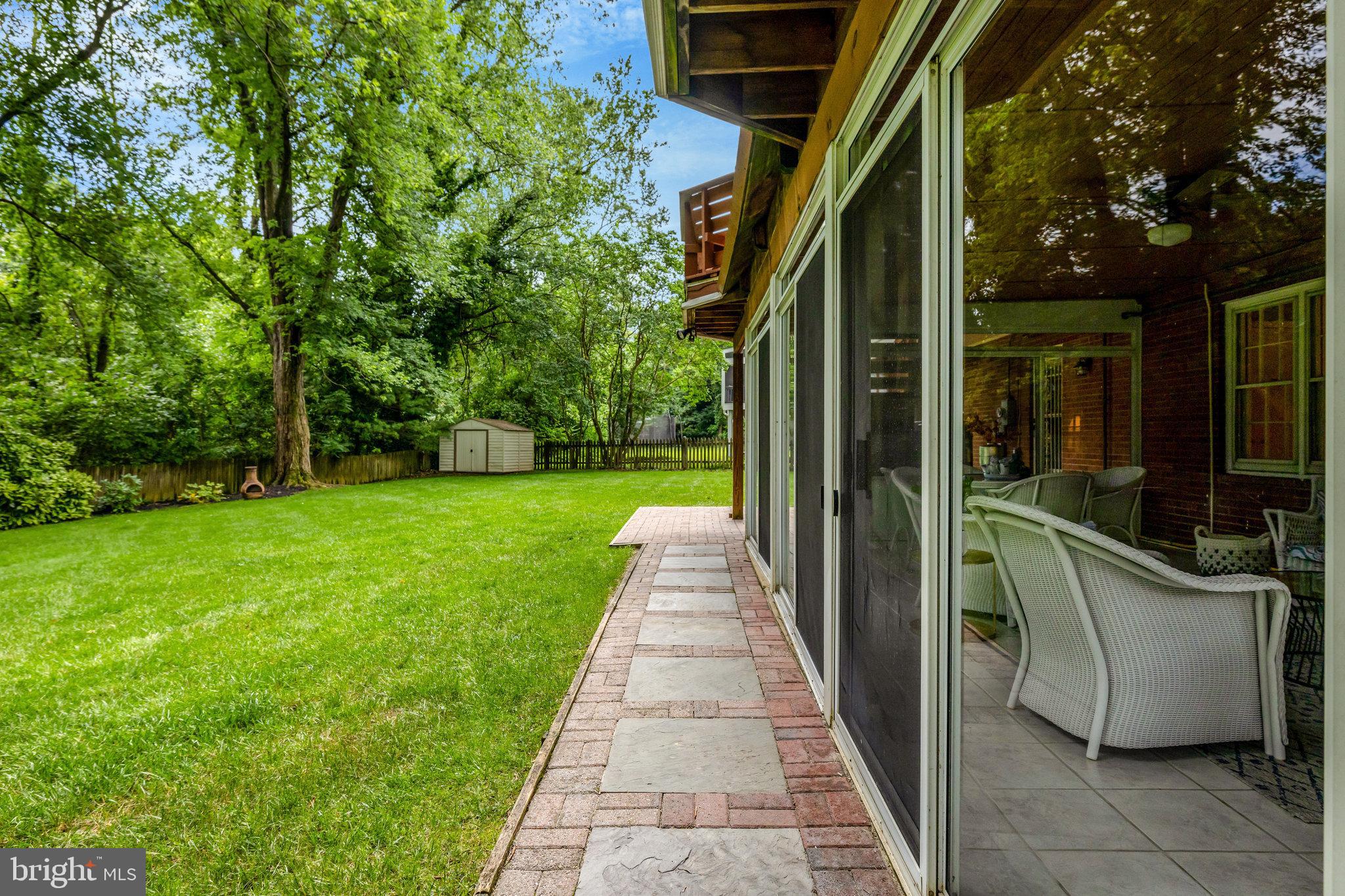 3819 Acosta Road Fairfax, VA 22031 - Photo 58 of 74 Yard outside the screened in porch