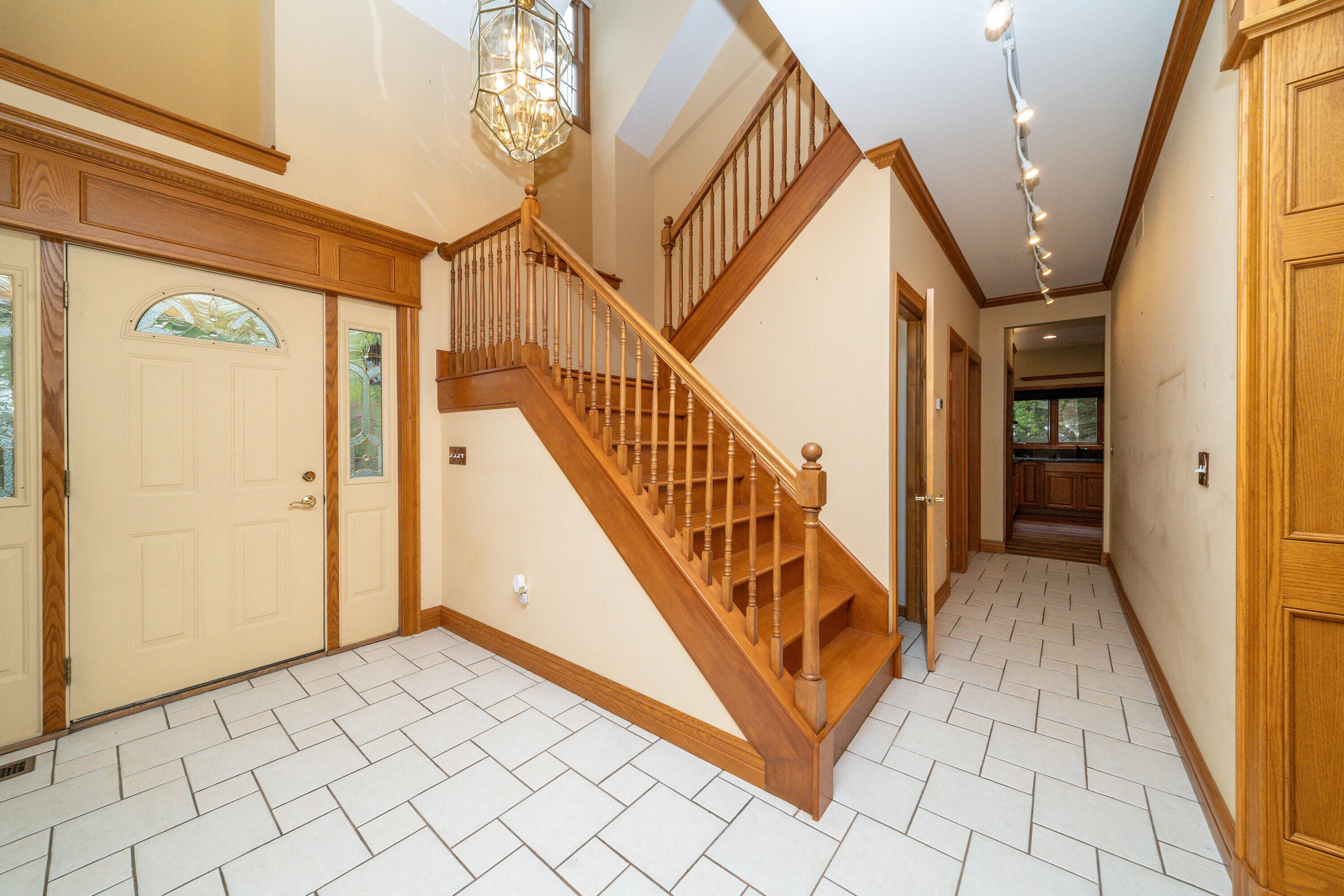 34554 Quaker Valley Road Farmington Hills, MI 48331 - Photo 13 of 56 015_35