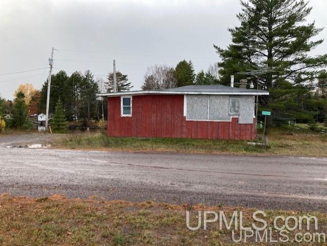 53345 Traverse River Road Lake Linden, MI 49945 - Photo 1 of 29