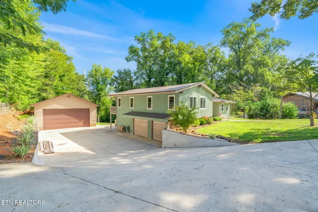 $1,280,000 | 828 Sargent Drive, Kingston, TN 37763