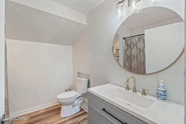 $1,280,000 | 828 Sargent Drive, Kingston, TN 37763