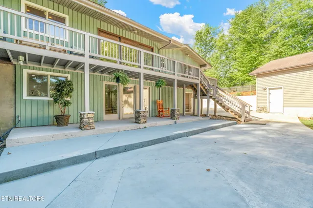 $1,280,000 | 828 Sargent Drive, Kingston, TN 37763