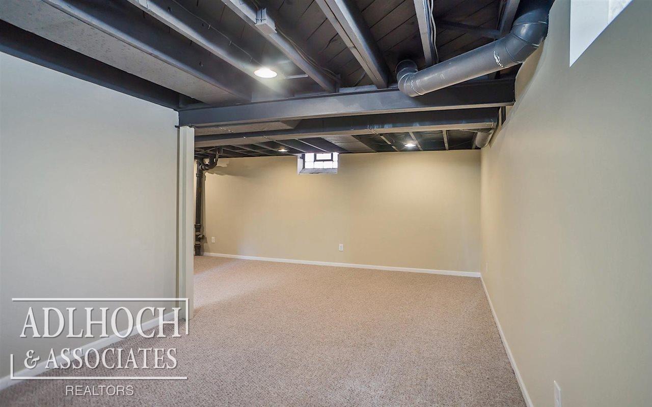 412 Lothrop Road Grosse Pointe, MI 48236 - Photo 26 of 29 31291516-25.JPG