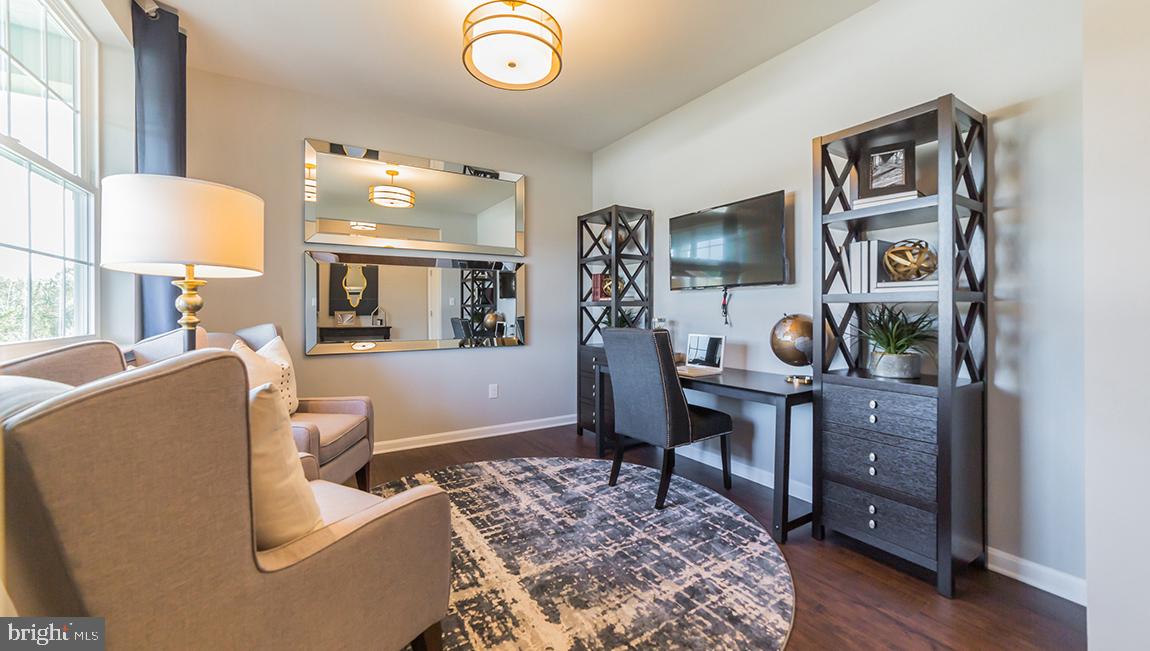 10 Moro Road Egg Harbor Township, NJ 08234 - Photo 6 of 42 a living room with furniture and a table