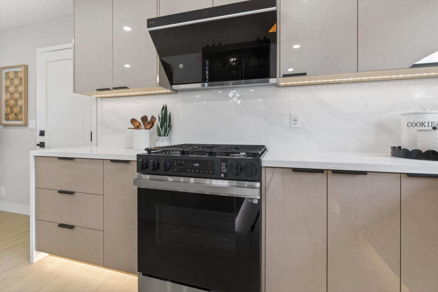 6482 Bollinger Road San Jose, CA 95129 - Photo 10 of 21