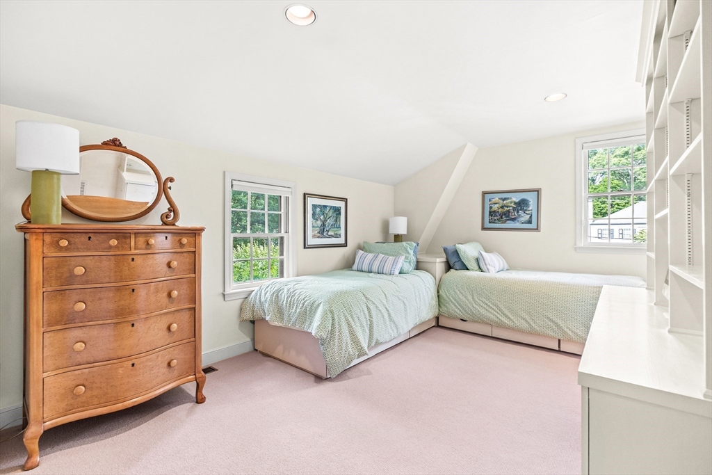 10 Colgate Road Wellesley, MA 02482 - Photo 21 of 33