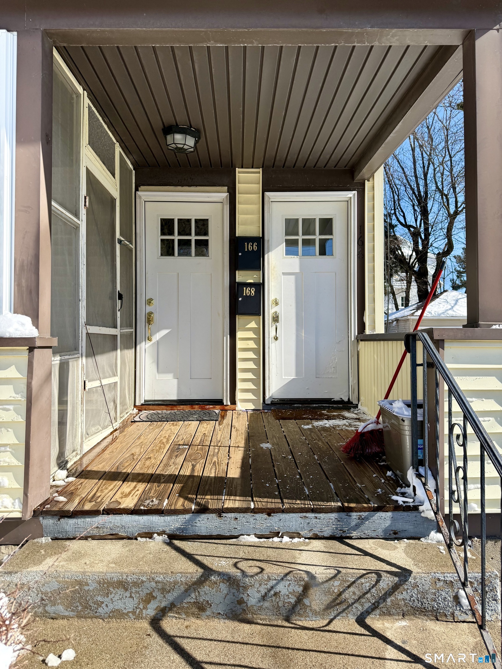 168 Alfred Street, Unit 1 Bridgeport, CT 06605 - Photo 3 of 14 a view of entrance front of house