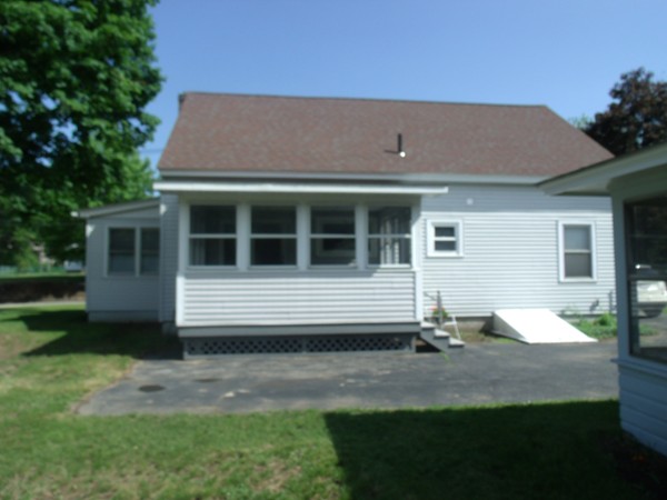 362 Palmer Road Ware, MA 01082 - Photo 4 of 30