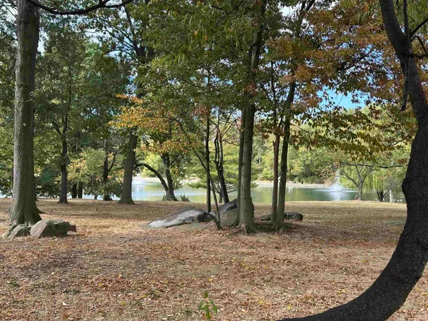 $1,950 | 8500 Boulevard East, Unit 3A, North Bergen, NJ 07047