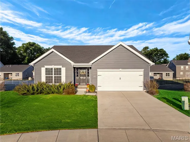 $424,900 | 135 Prairie Vista Court, St. Charles, MO 63301