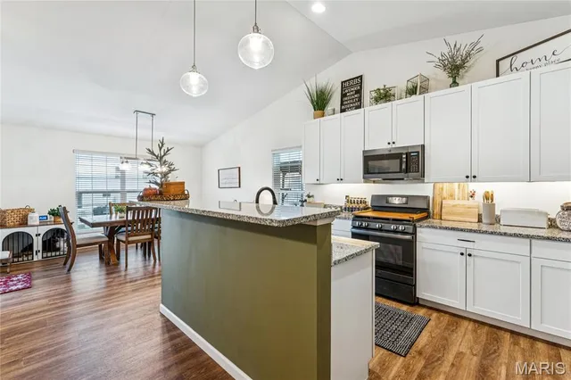 $424,900 | 135 Prairie Vista Court, St. Charles, MO 63301