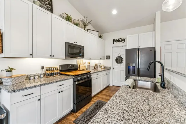 $424,900 | 135 Prairie Vista Court, St. Charles, MO 63301