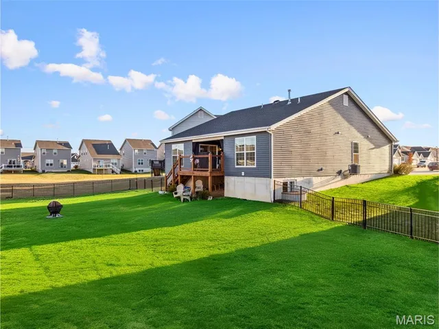 $424,900 | 135 Prairie Vista Court, St. Charles, MO 63301