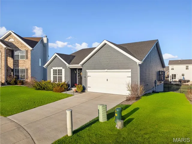 $424,900 | 135 Prairie Vista Court, St. Charles, MO 63301