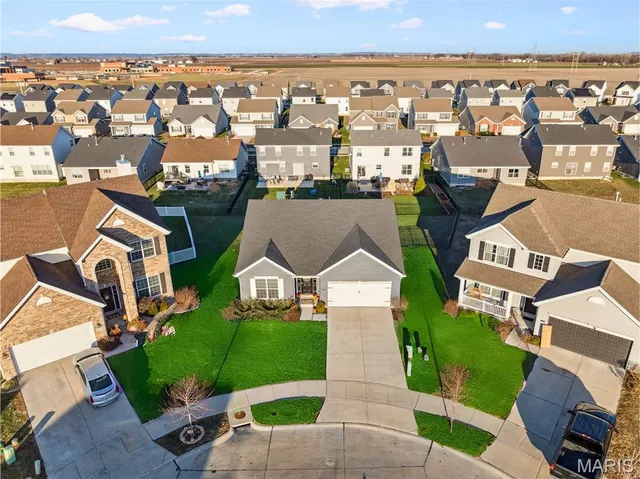 $424,900 | 135 Prairie Vista Court, St. Charles, MO 63301