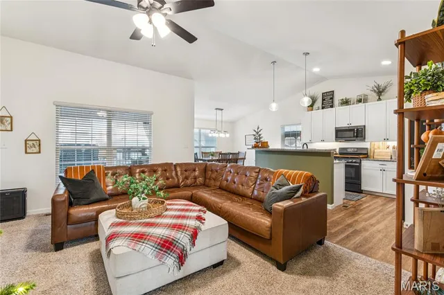 $424,900 | 135 Prairie Vista Court, St. Charles, MO 63301