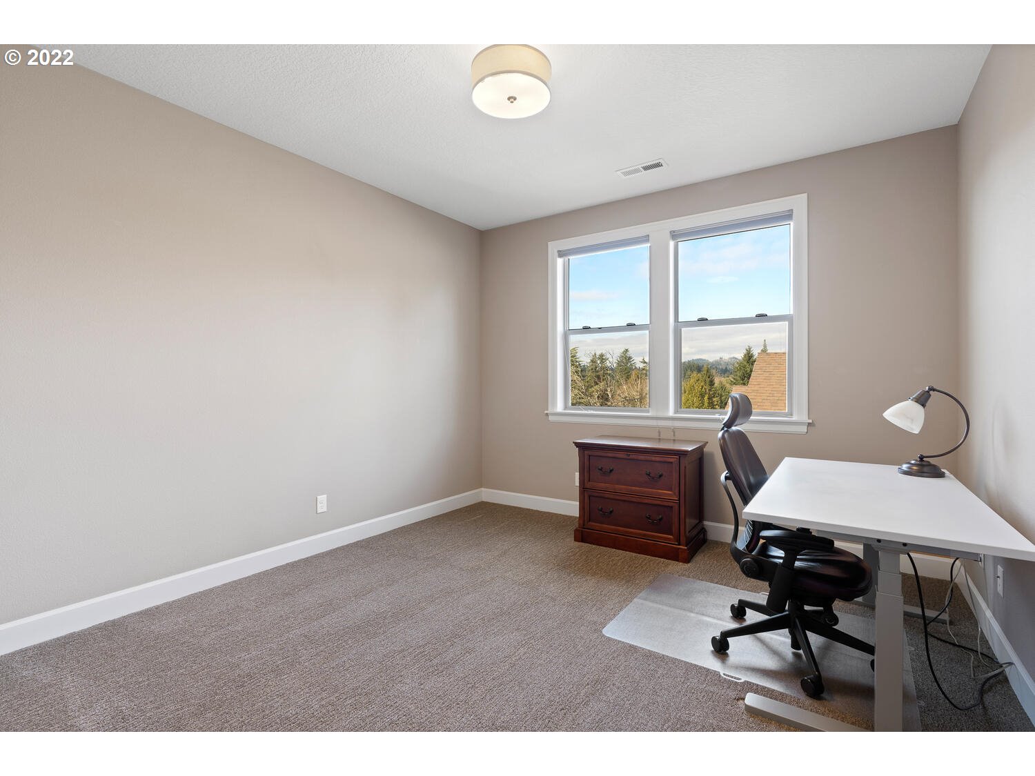 6117 Southwest 67th Place Portland, OR 97223 - Photo 25 of 32 a workspace with furniture and a window