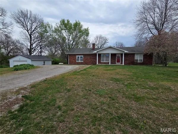 $240,000 | 10386 Ridge Road, Sparta, IL 62286