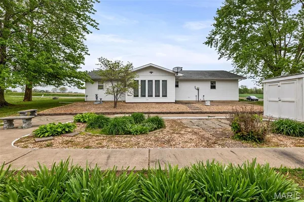 $240,000 | 10386 Ridge Road, Sparta, IL 62286