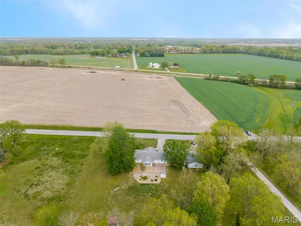 $240,000 | 10386 Ridge Road, Sparta, IL 62286