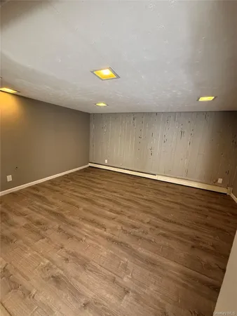 $2,850 | 60 Wheatfield Lane, Commack, NY 11725