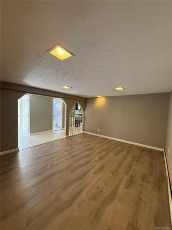 $2,850 | 60 Wheatfield Lane, Commack, NY 11725