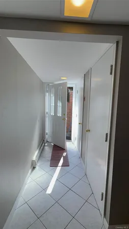 $2,850 | 60 Wheatfield Lane, Commack, NY 11725