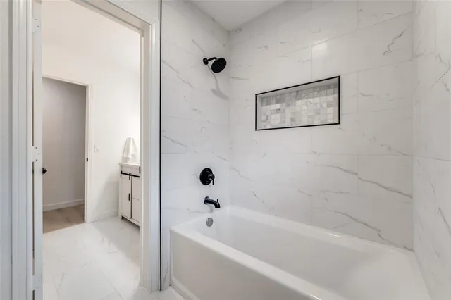 $643,000 | 2601 Red Oak Lane, Plano, TX 75075