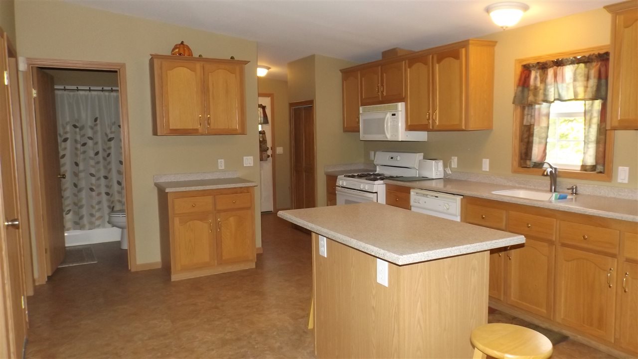 102 Terrace Road Franklin, NH 03235 - Photo 8 of 38