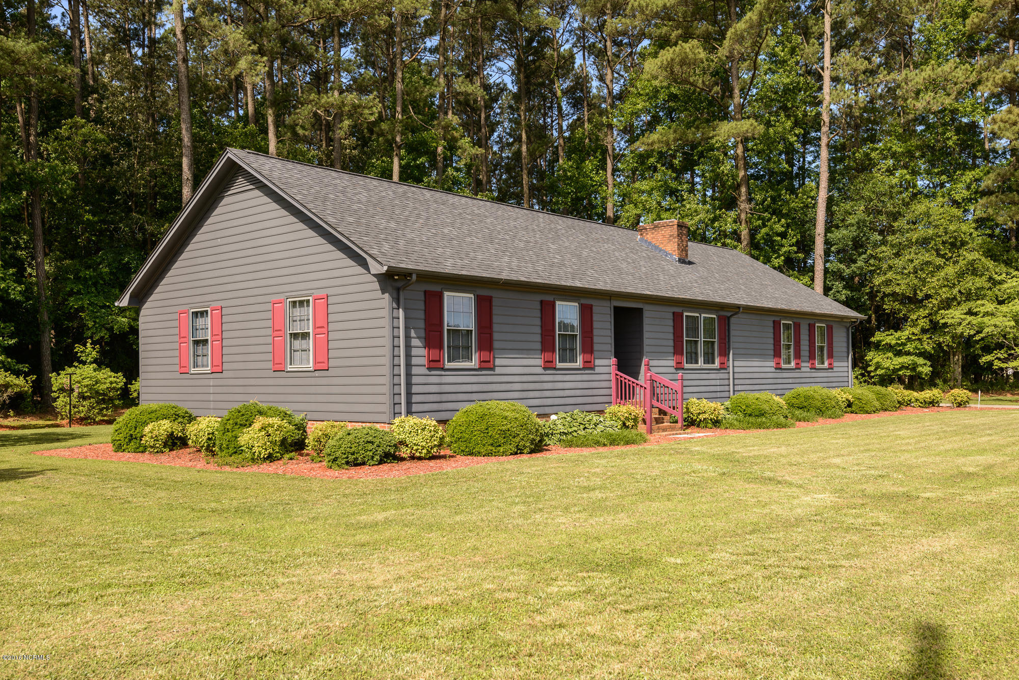 3324 Doc Loftin Road Ayden, NC 28513 - Photo 4 of 36 Front/Side Yard