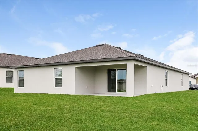 $2,135 | 1661 Hideaway Flat Street, Mascotte, FL 34753