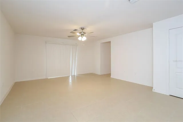 $2,135 | 1661 Hideaway Flat Street, Mascotte, FL 34753