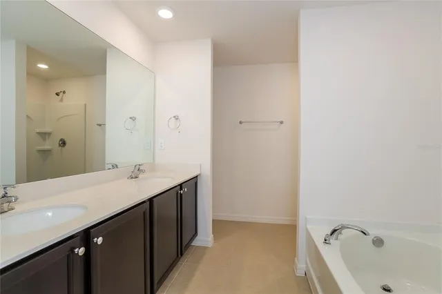 $2,135 | 1661 Hideaway Flat Street, Mascotte, FL 34753