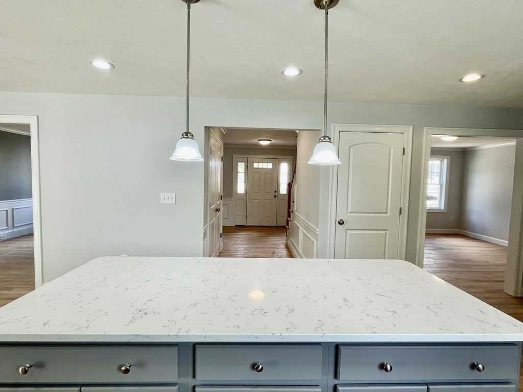 2 Glen Road Wilmington, MA 01887 - Photo 8 of 26 Gallery Image 8