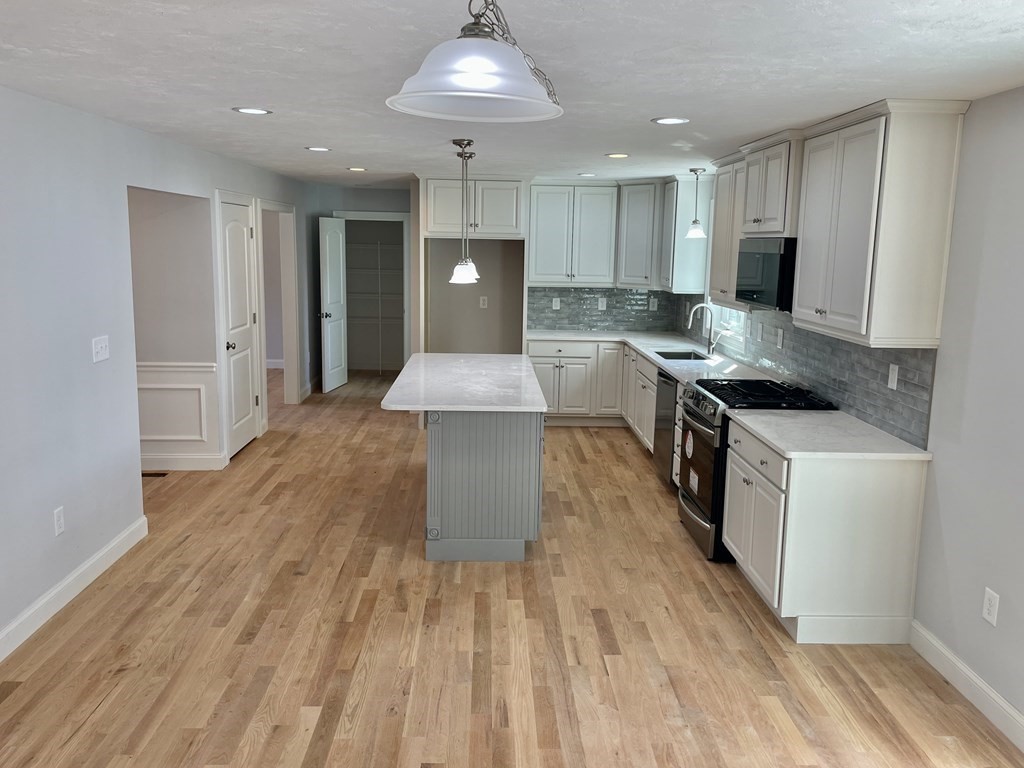 2 Glen Road Wilmington, MA 01887 - Photo 9 of 26 Gallery Image 9