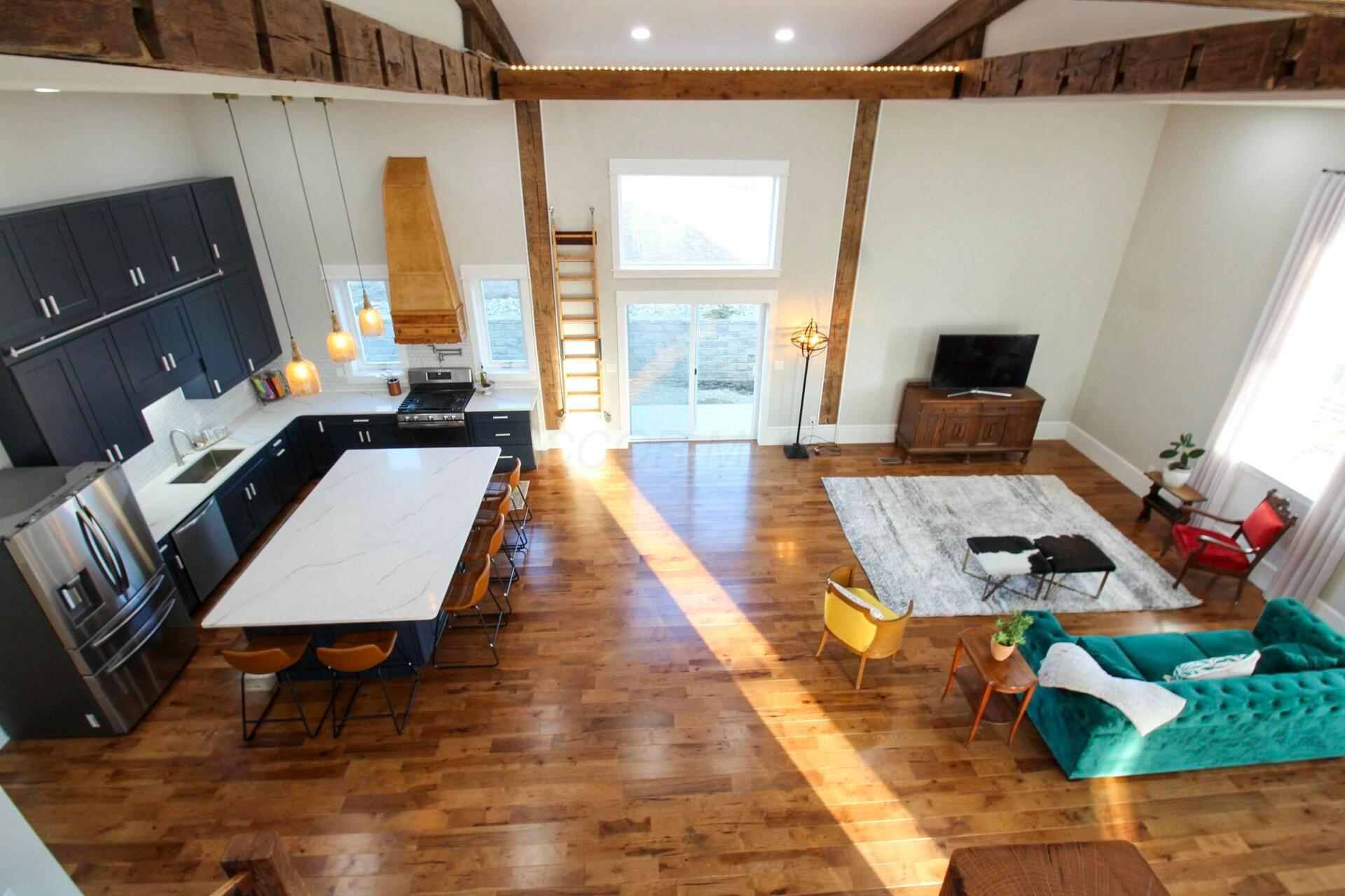 2552 Clearcreek Road Southwest Lancaster, OH 43130 - Photo 26 of 84 upper view of great room