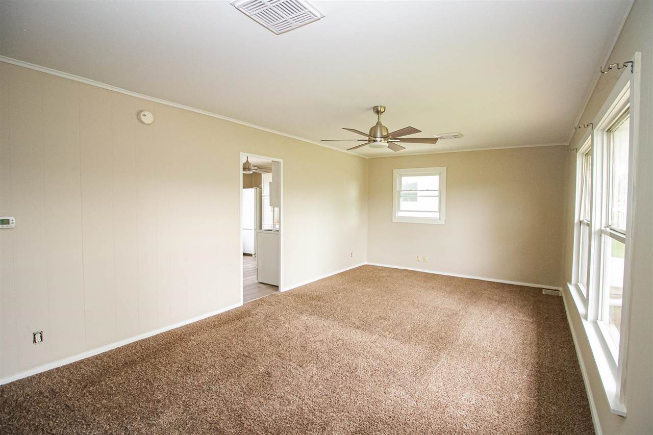 1620 Richmond Road Northeast Cedar Rapids, IA 52402 - Photo 2 of 15 Gallery Image 2