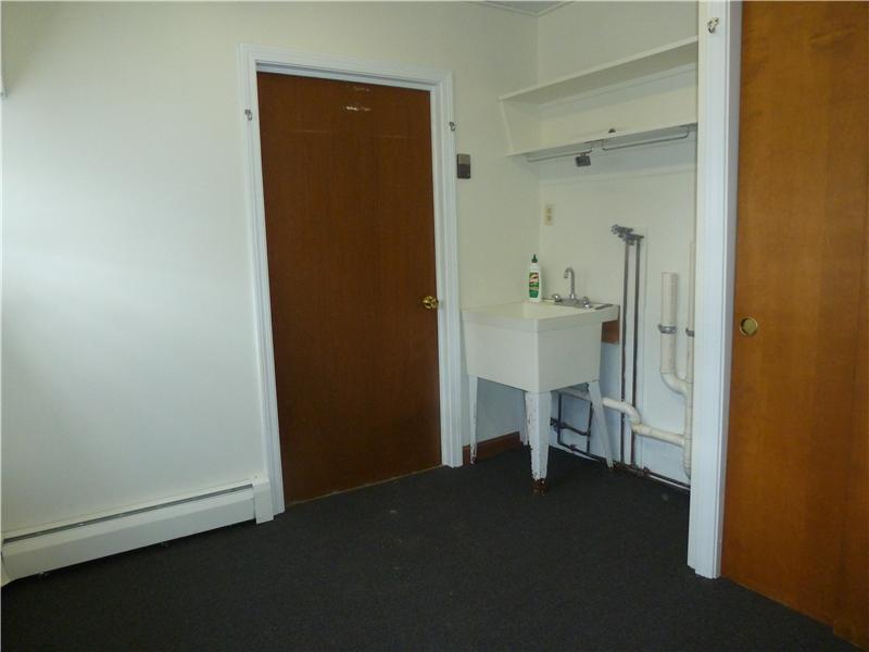8 Maple Road Warren, RI 02885 - Photo 6 of 14 Mud Room.