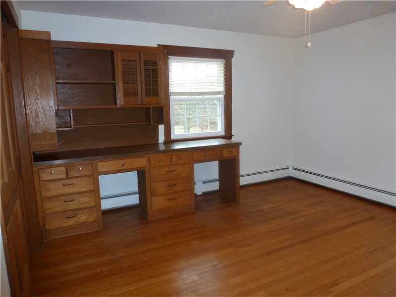 8 Maple Road Warren, RI 02885 - Photo 10 of 14 Bedroom.