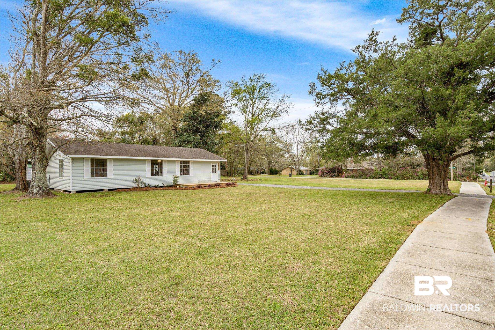 9020 Morphy Avenue Fairhope, AL 36532 - Photo 28 of 44