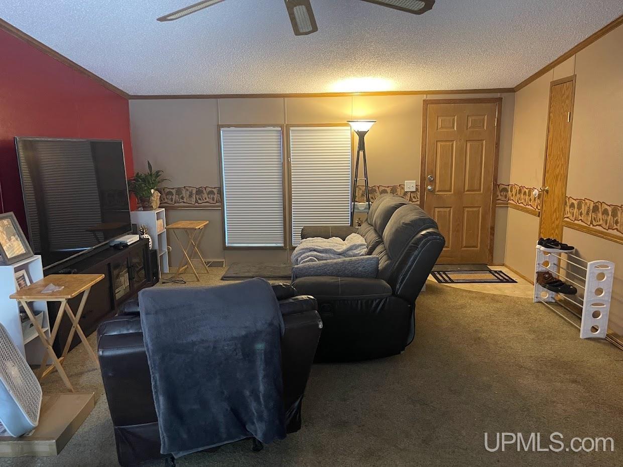 6505 I Road Escanaba, MI 49829 - Photo 3 of 12