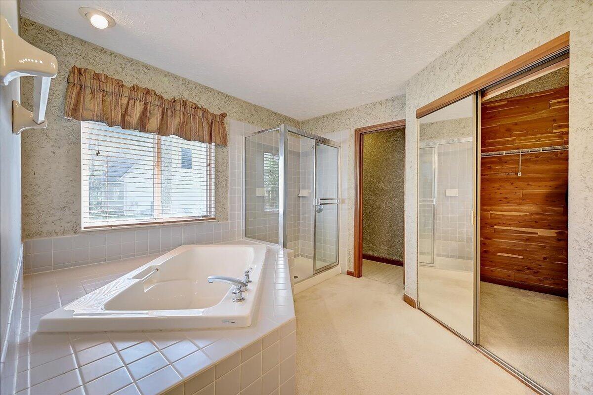 661 Ridenour Road Columbus, OH 43230 - Photo 27 of 83 25-Ridenour Rd-025