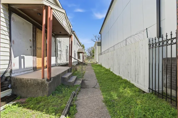 $1,200,000 | 2307 Tuam Street, Houston, TX 77004