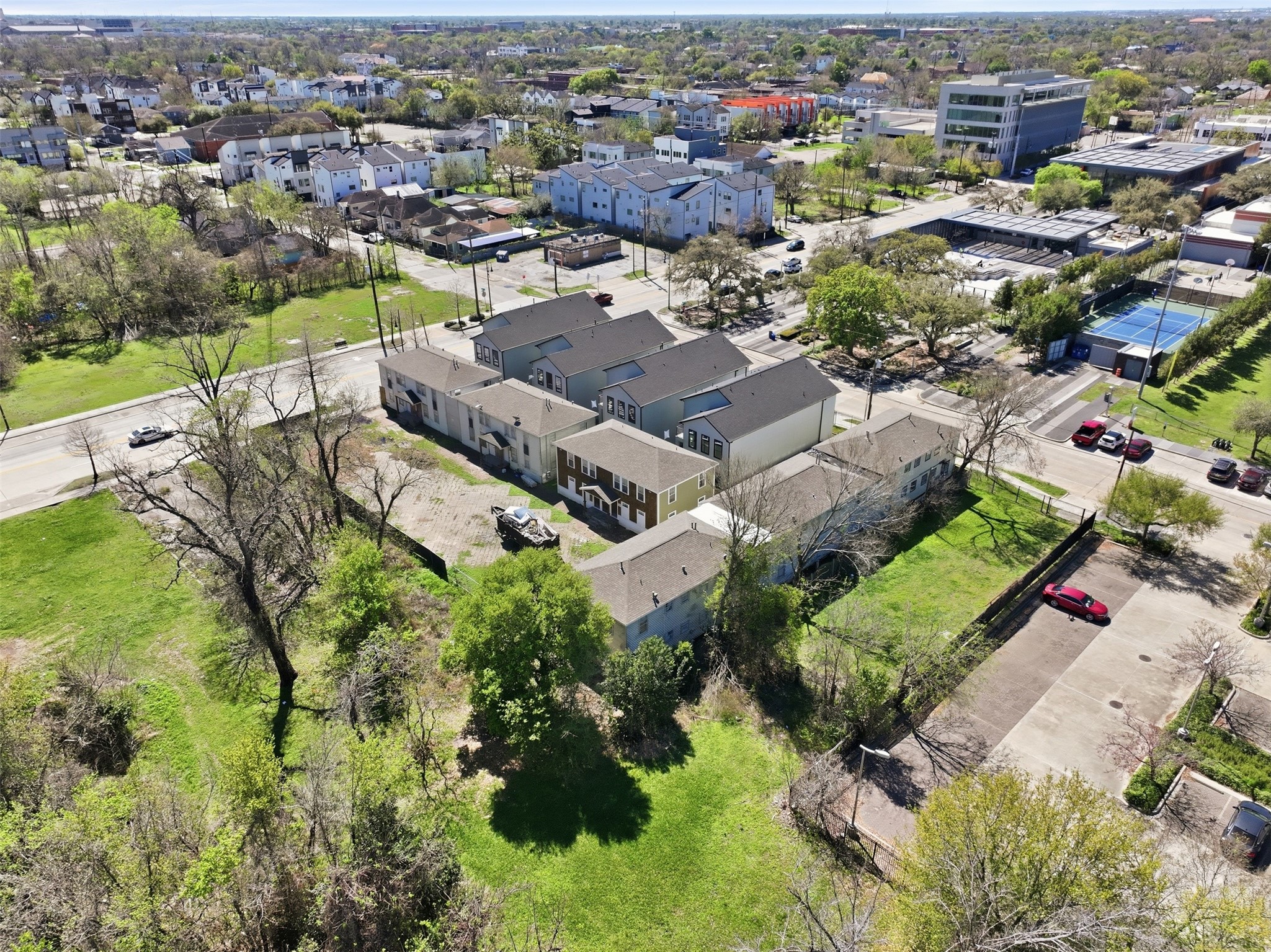 2307 Tuam Street Houston, TX 77004 - Photo 5 of 16 an aerial view of multiple house