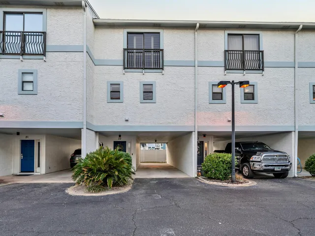 a view of livingroom with furniture and wooden floor