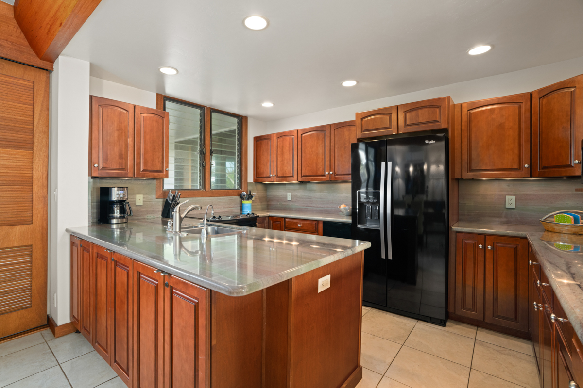 2221 Kapili Road, Unit 27 Koloa, HI 96756 - Photo 8 of 18