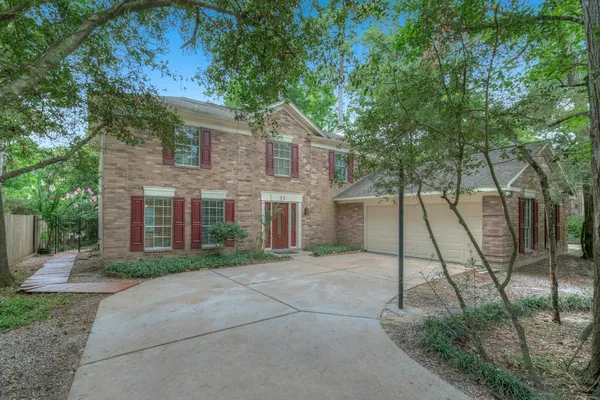 $2,550 | 11 Robin Run Drive, The Woodlands, TX 77381