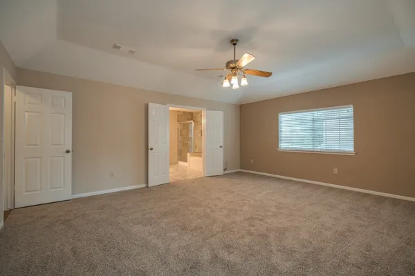 $2,550 | 11 Robin Run Drive, The Woodlands, TX 77381