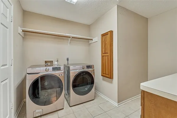 $2,550 | 11 Robin Run Drive, The Woodlands, TX 77381